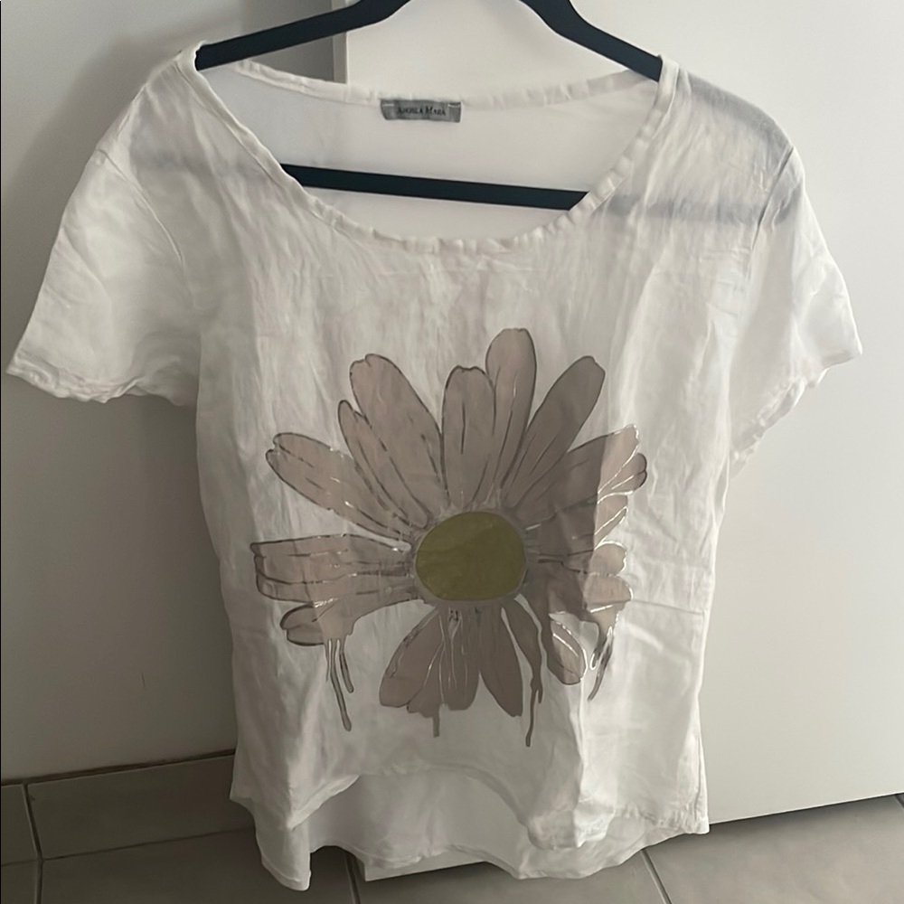 White Floral Graphic Women's Top